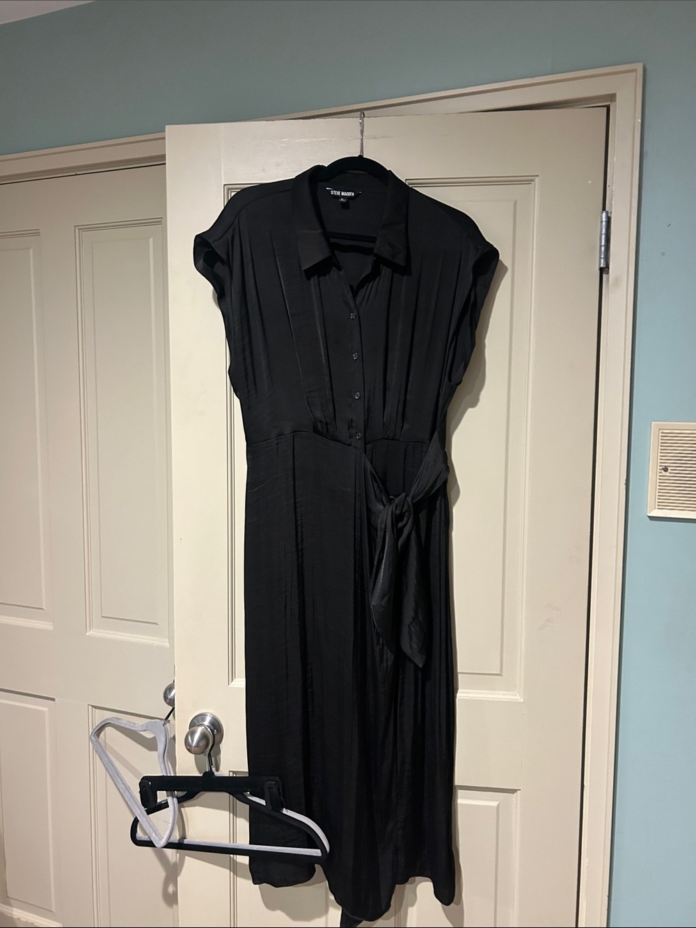 Steve Madden Black Midi Button-Front Tie-Waist Dress